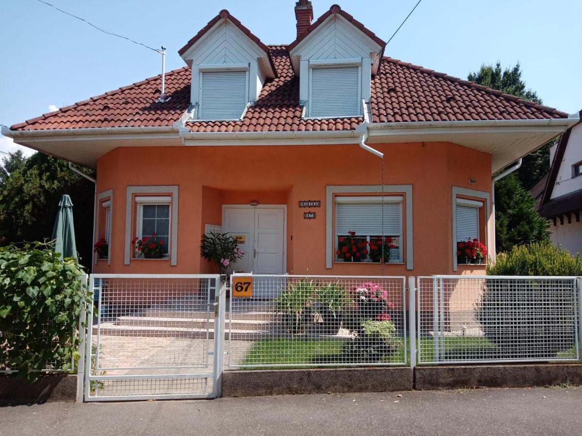 Marika Apartman Hajdúszoboszló Esterno foto
