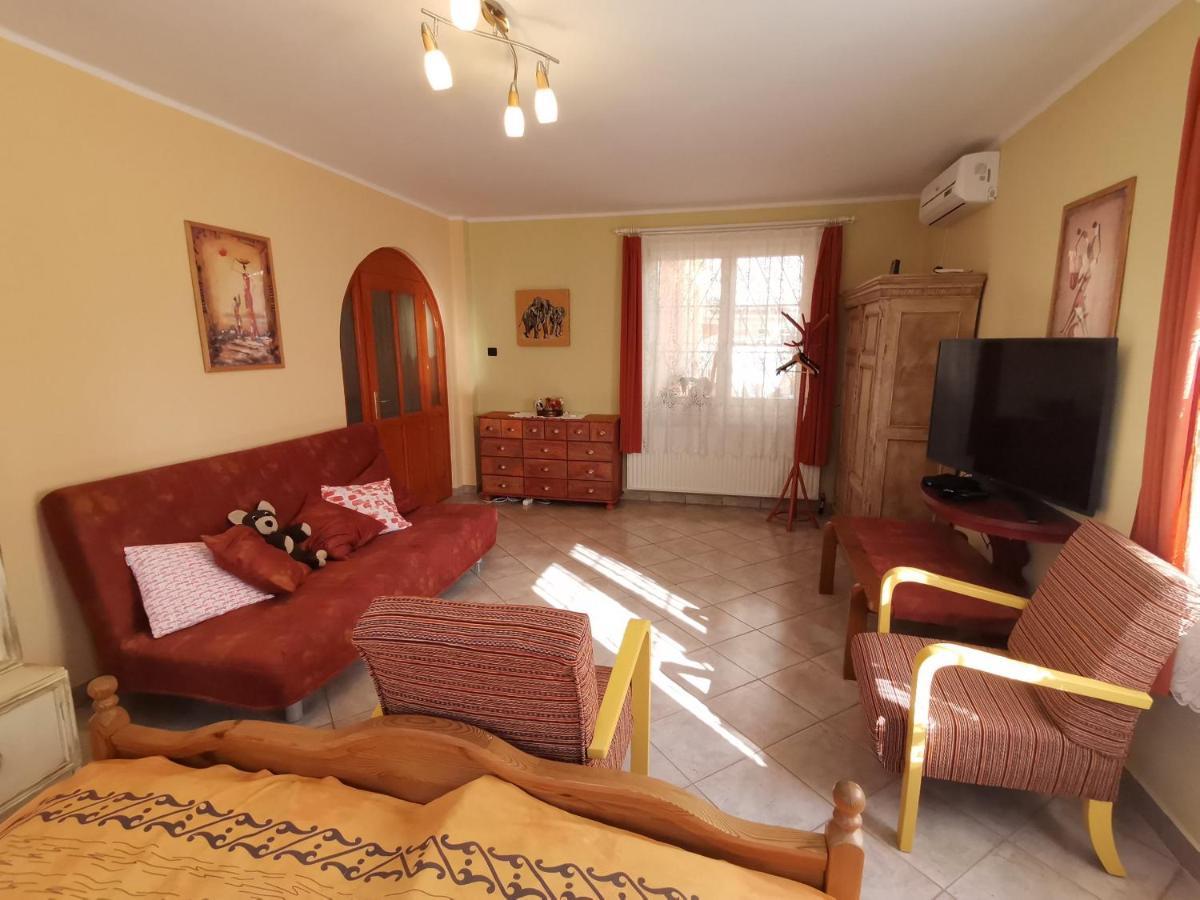 Marika Apartman Hajdúszoboszló Esterno foto