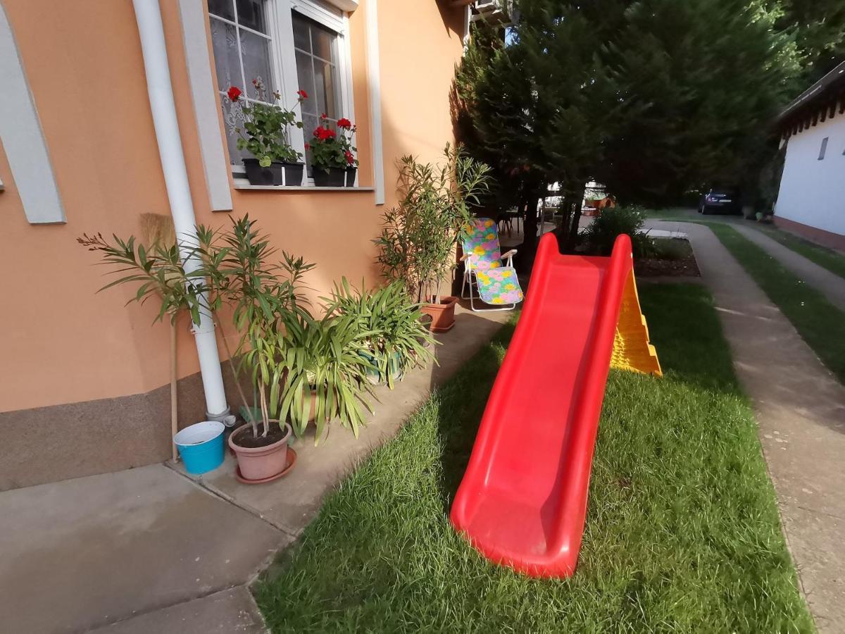 Marika Apartman Hajdúszoboszló Esterno foto